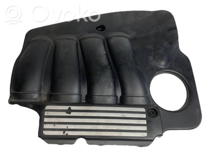 Dzinēja pārsegs (dekoratīva apdare)