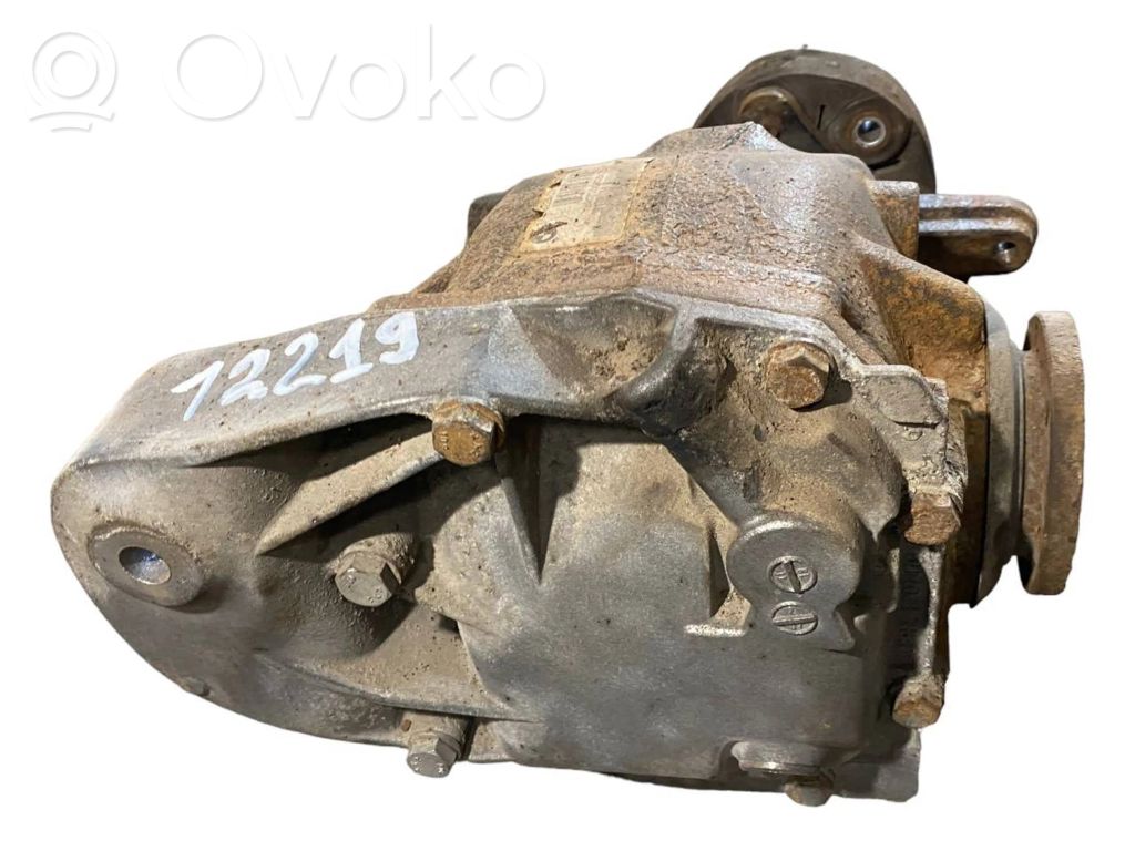 Aizmugurējais reduktors