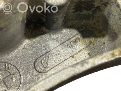 Transmission mounting bracket