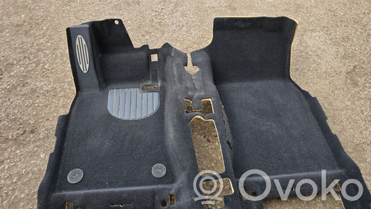 Priekšējais salona paklājs