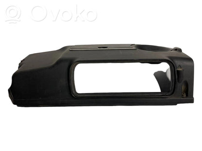 Dzinēja pārsegs (dekoratīva apdare)