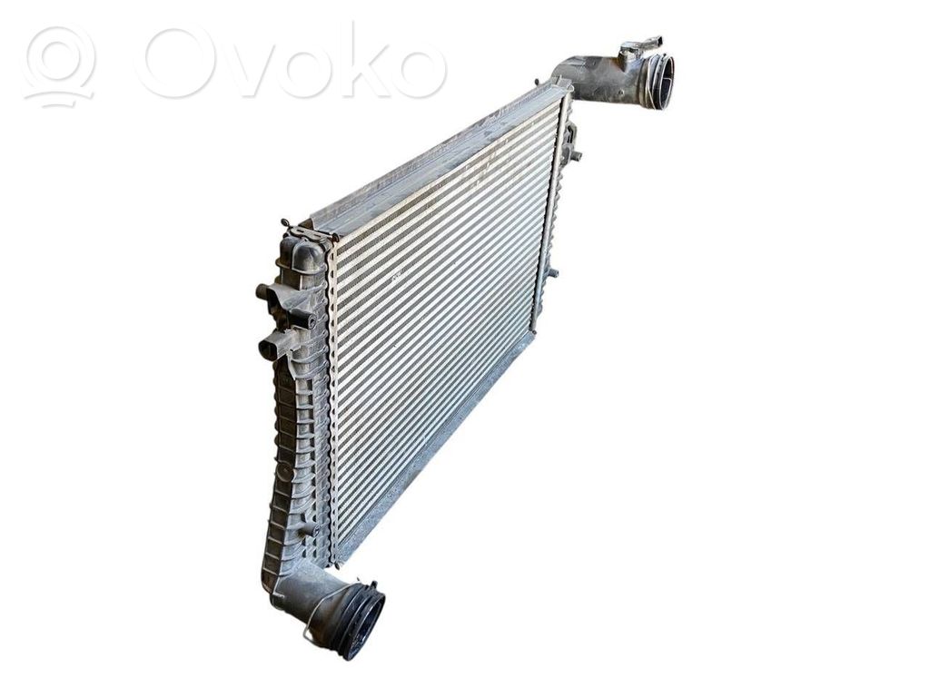 Starpdzesētāja radiators