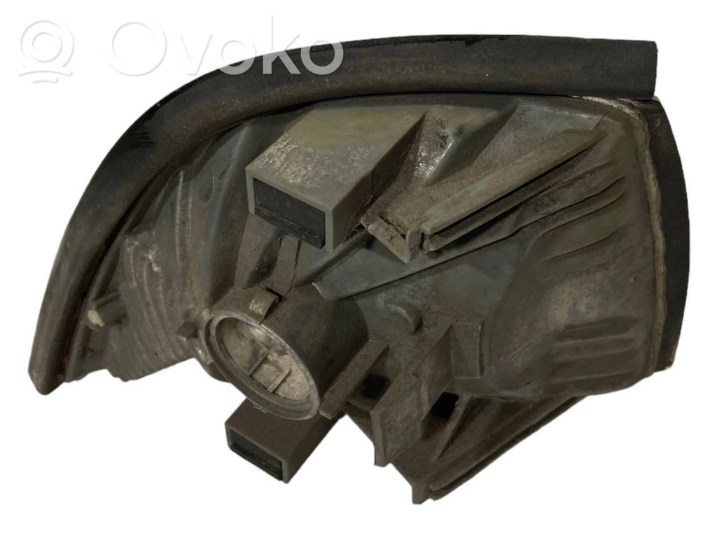 Priekšējais pagrieziena lukturis