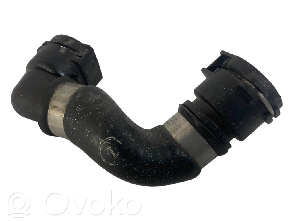 Caurulīte (-es) / šļūtene (-es)