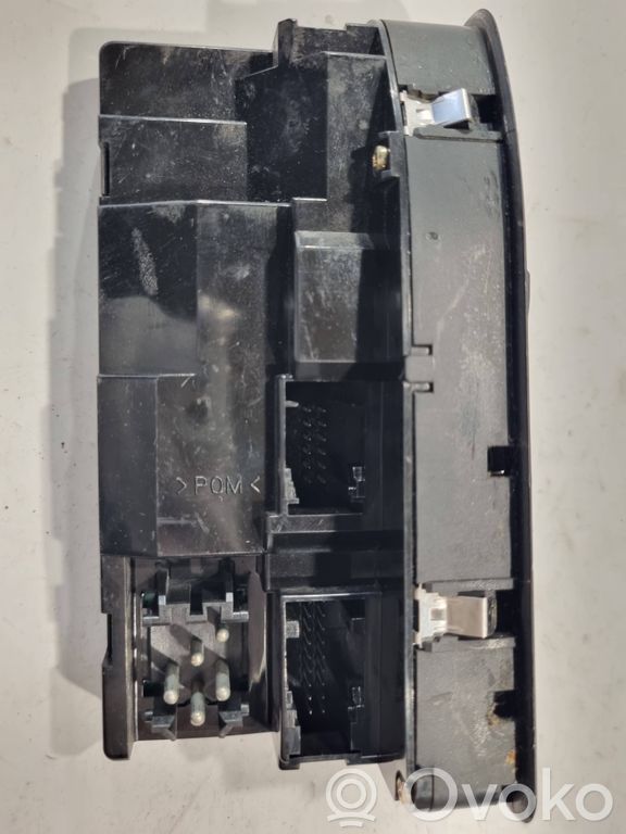 Logu pacēlāju vadības slēdzis (-dži)