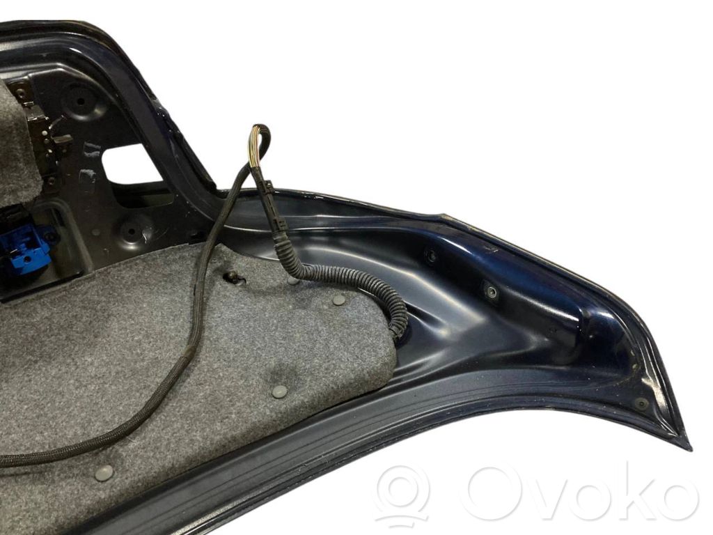 Aizmugurējais pārsegs (bagāžnieks)