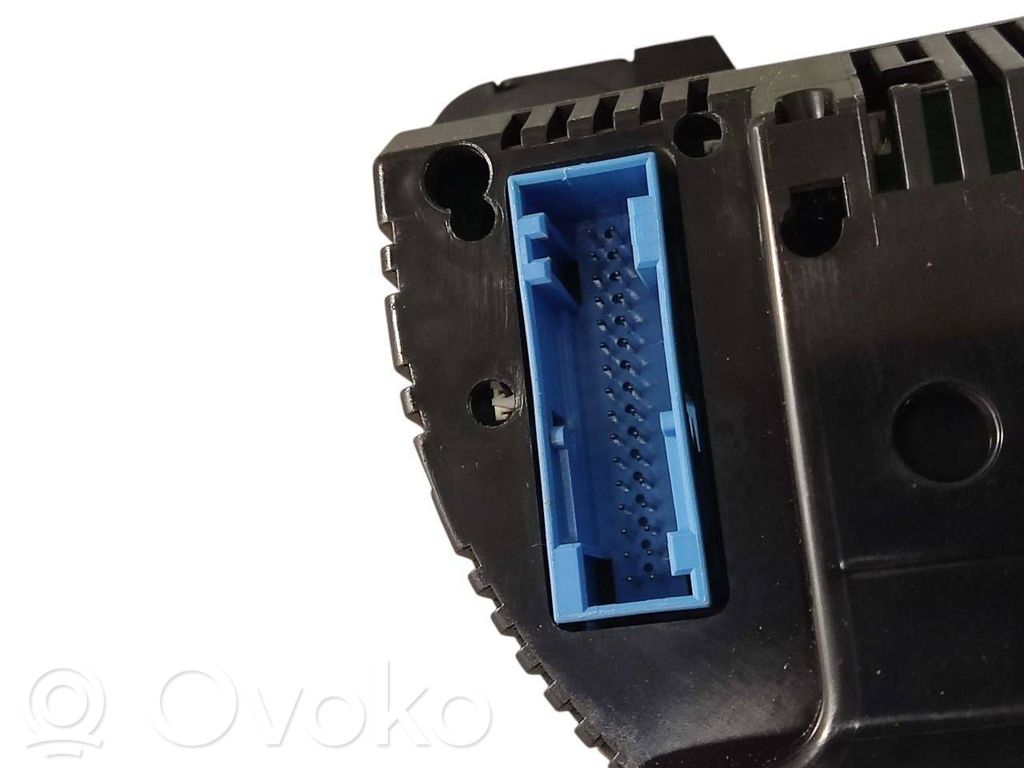 Spidometrs (instrumentu panelī)