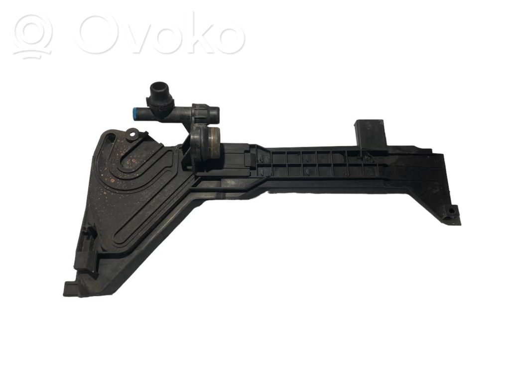 Radiatoru paneļa sānu daļa (televizors)