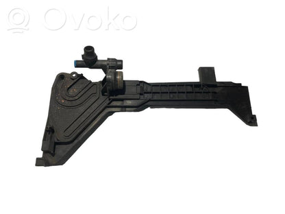 Radiatoru paneļa sānu daļa (televizors)