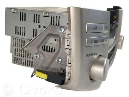 Radio / CD/DVD atskaņotājs / navigācija