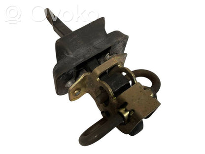 Durvju atvēruma ierobežotājs