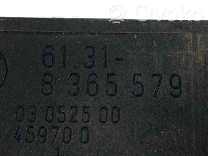 Aizmugures durvju atvēršanas slēdzis