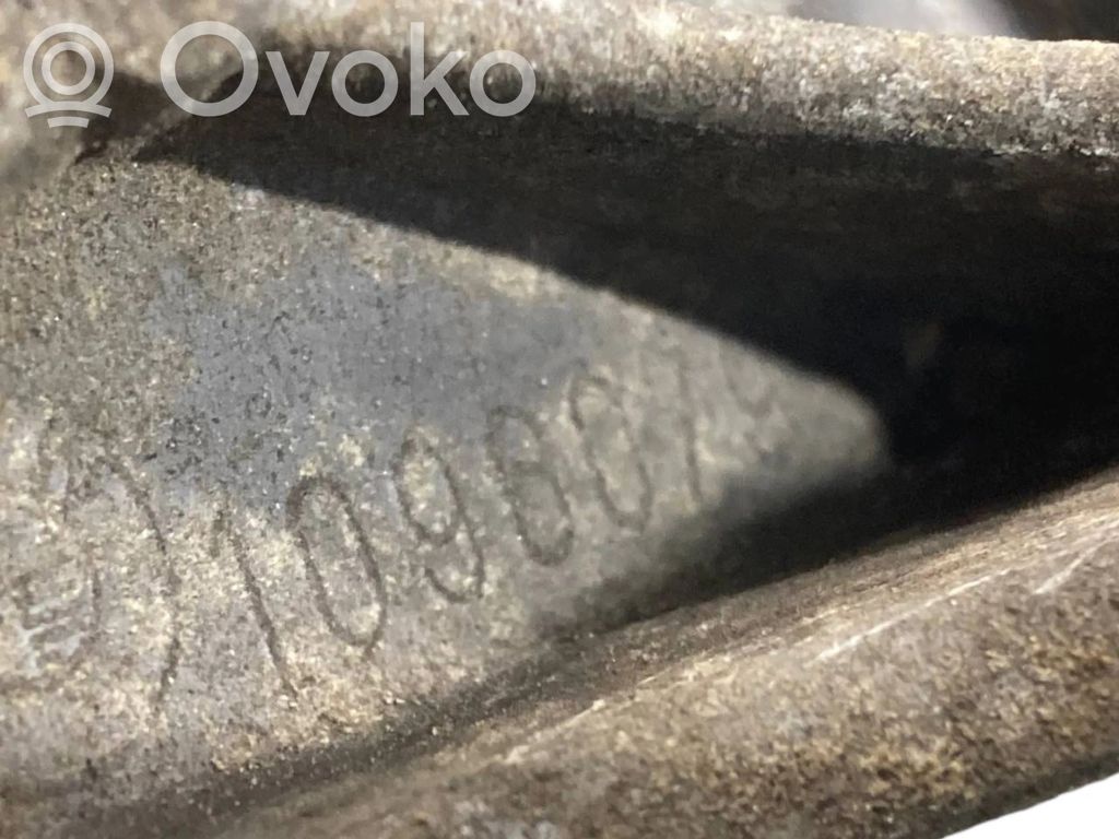 Dzinēja nostiprināšanas stiprinājums-kronšteins