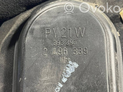 Aizmugurējais lukturis virsbūvē