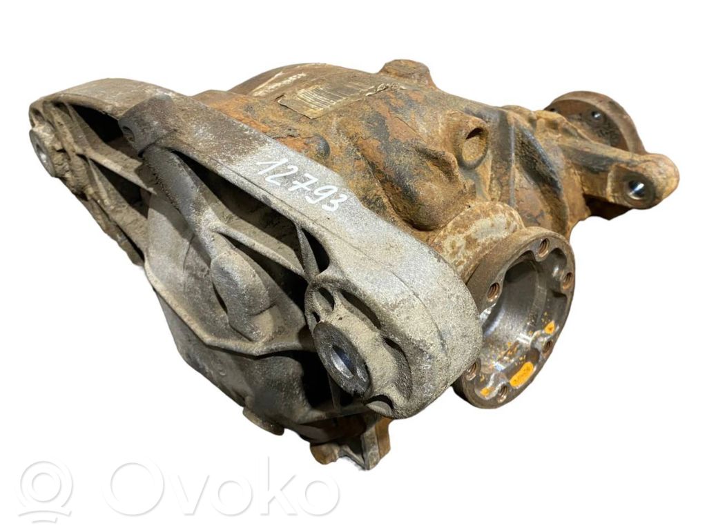 Aizmugurējais reduktors