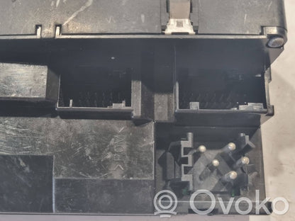 Logu pacēlāju vadības slēdzis (-dži)