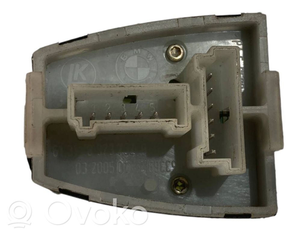 Sānu spoguļu slēdzis