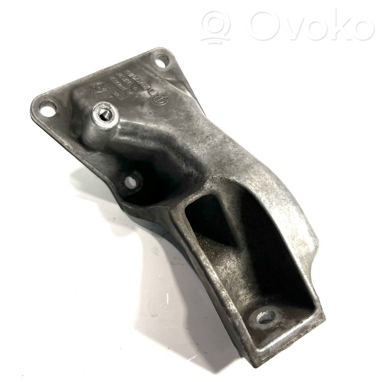 Dzinēja nostiprināšanas stiprinājums-kronšteins