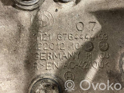 Priekšējā riteņa rumbas vārpstas šarnīrs (stupica, capfa)