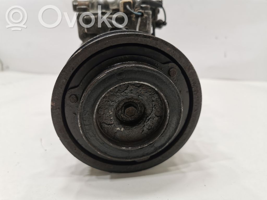 Air conditioner compressor (pump)