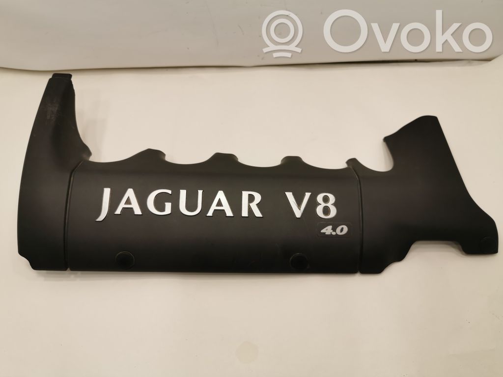 Engine cover (decorative trim)