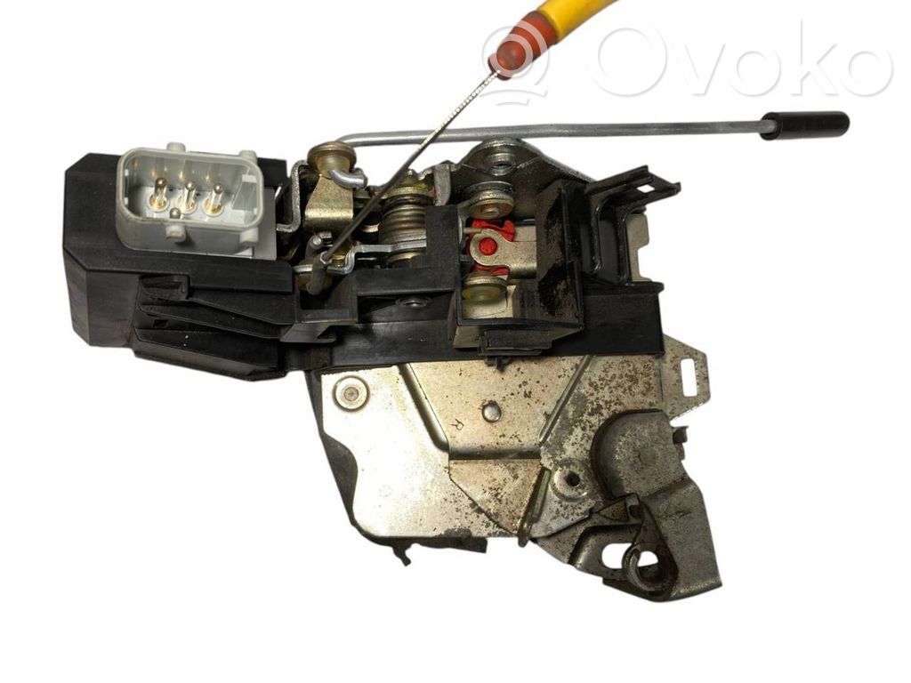 Aizmugurē slēdzene