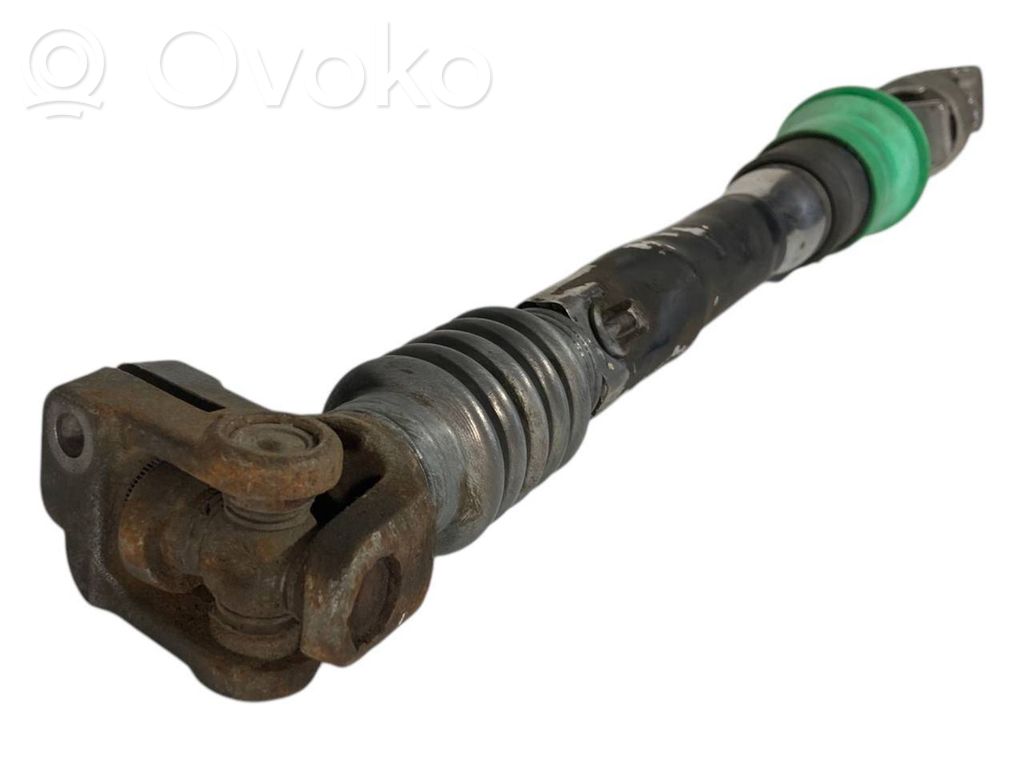 Steering wheel axle cross-joint
