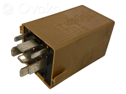 Window wiper relay