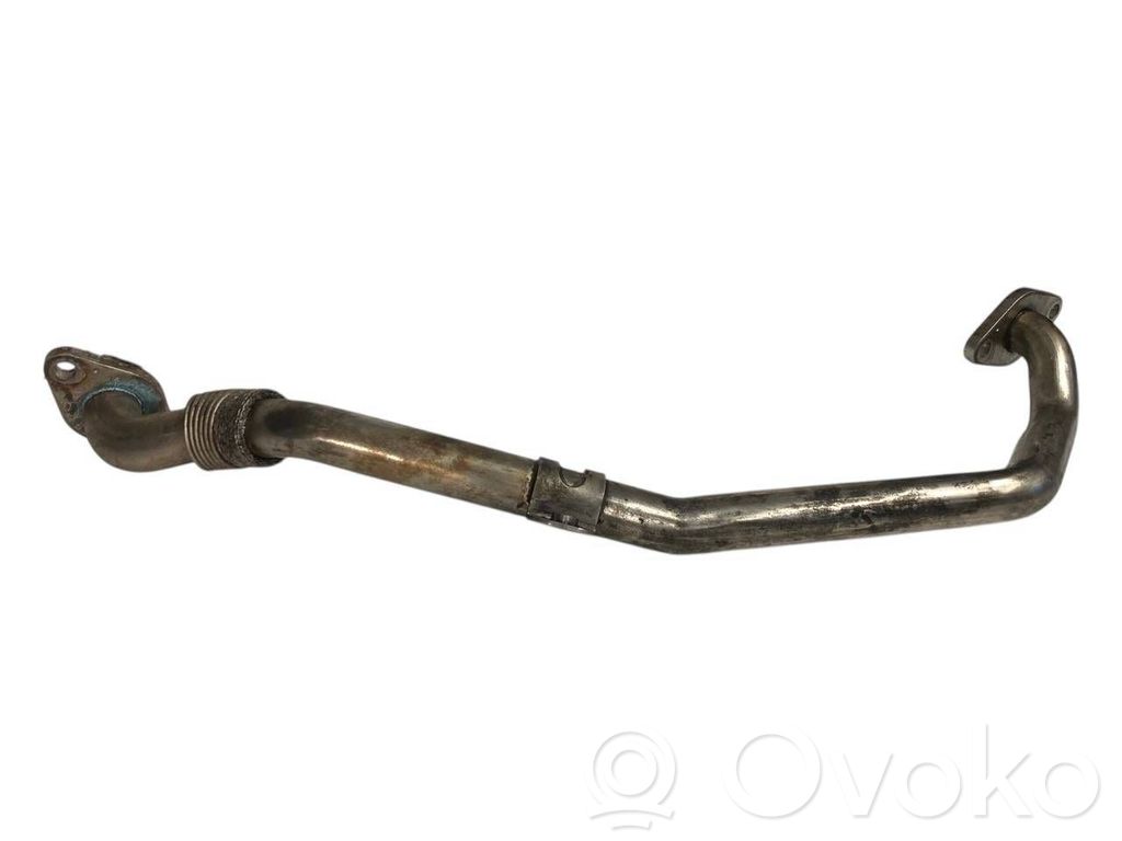 Caurulīte (-es) / šļūtene (-es)