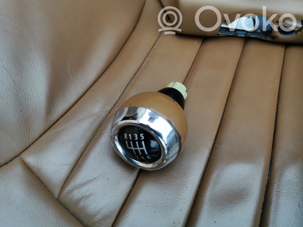 Salona daļu komplekts