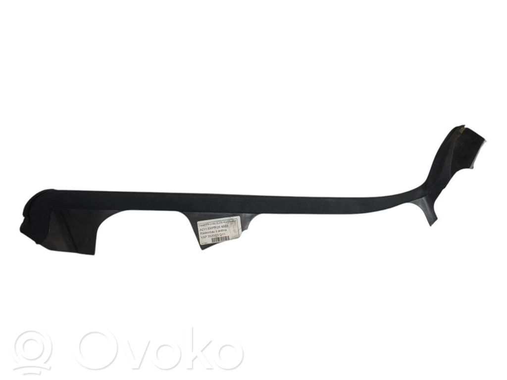 Sānu dekoratīvā apdare pie aizmugurējā sēdekļa (apakšdaļa)