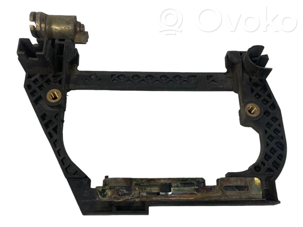 Aizmugurē turētājs / kronšteins ārējam atvēršanas rokturim