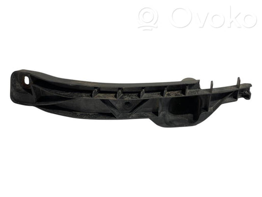 Priekšpusē bampera turētājs