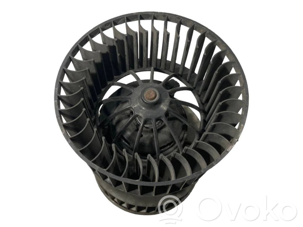 Mazā radiatora ventilators