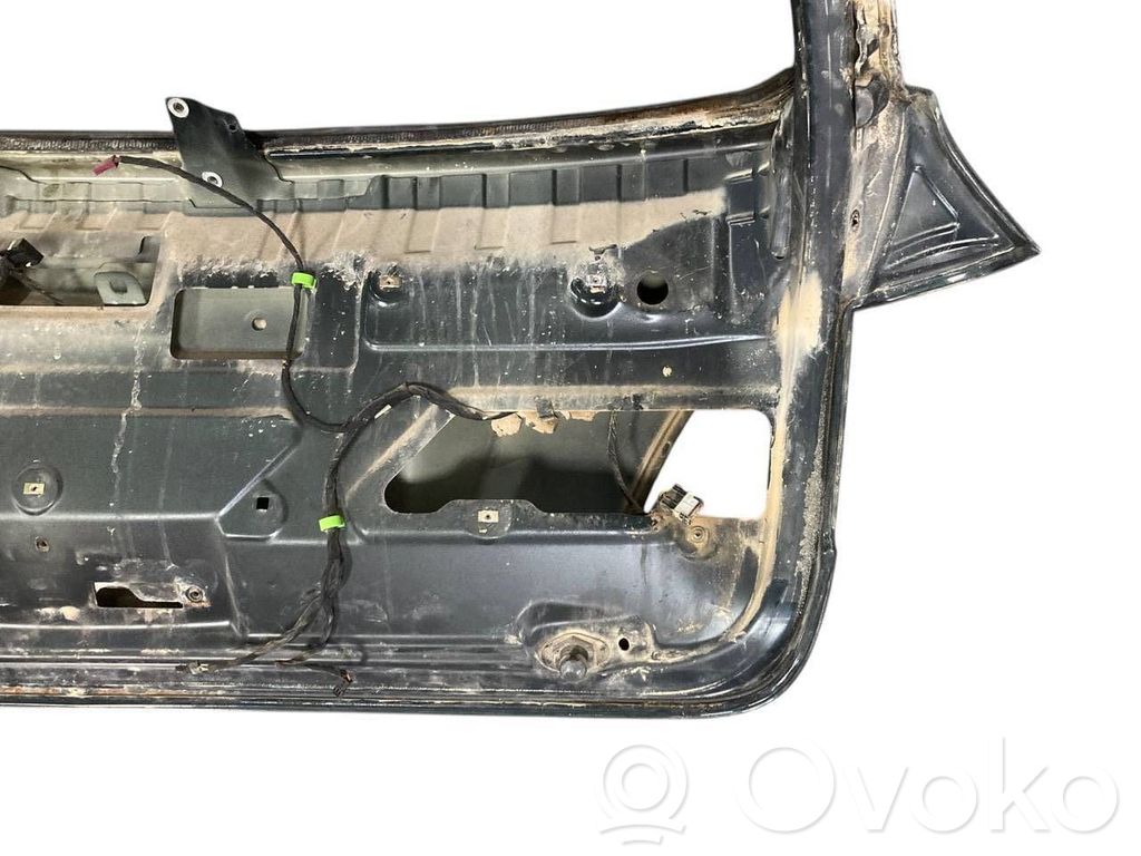 Aizmugurējais pārsegs (bagāžnieks)