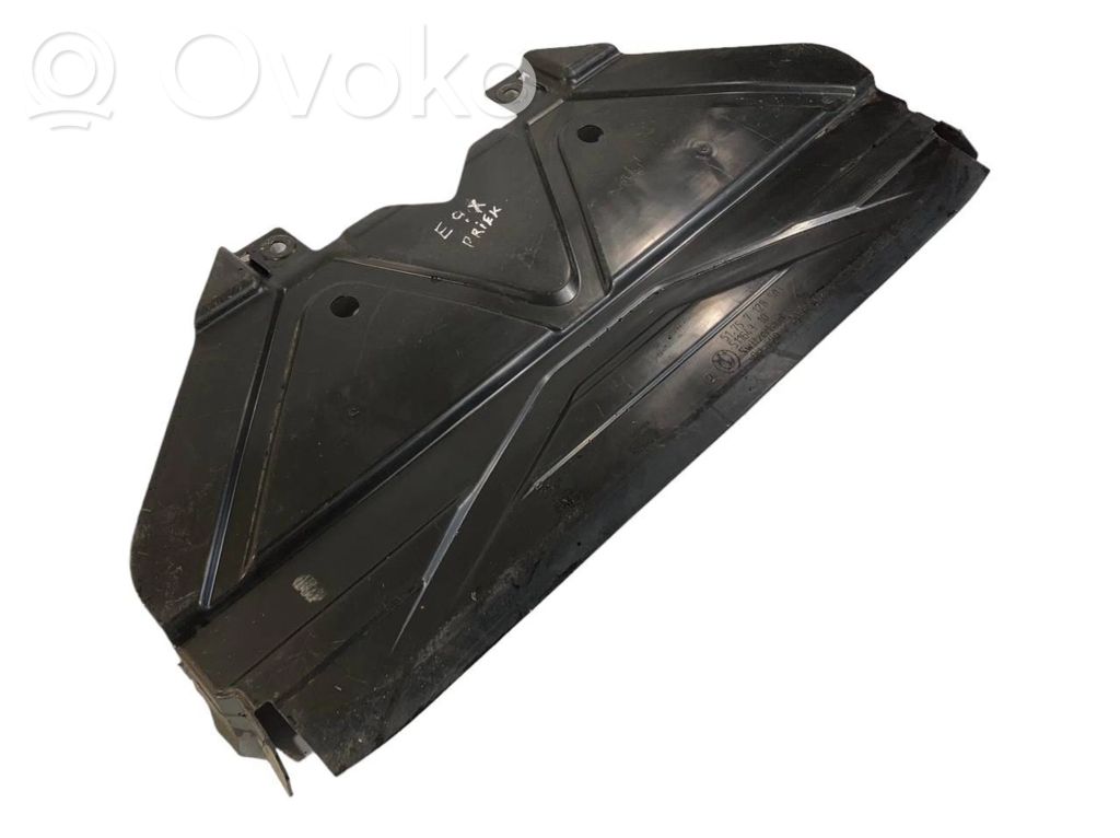 Bampera apakšas aizsargs