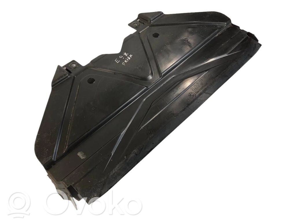 Bampera apakšas aizsargs