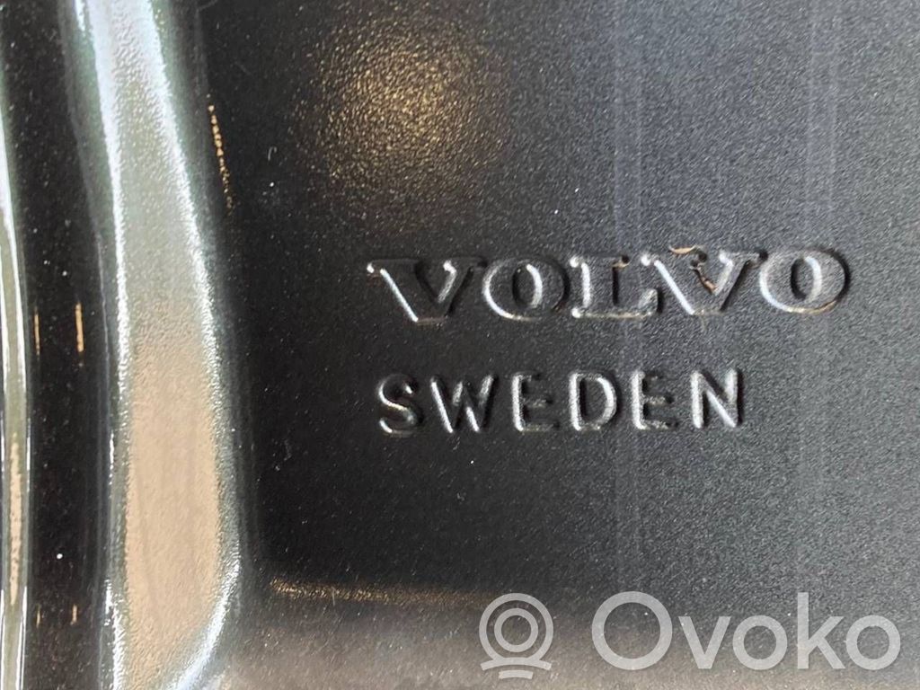 Aizmugurējās durvis