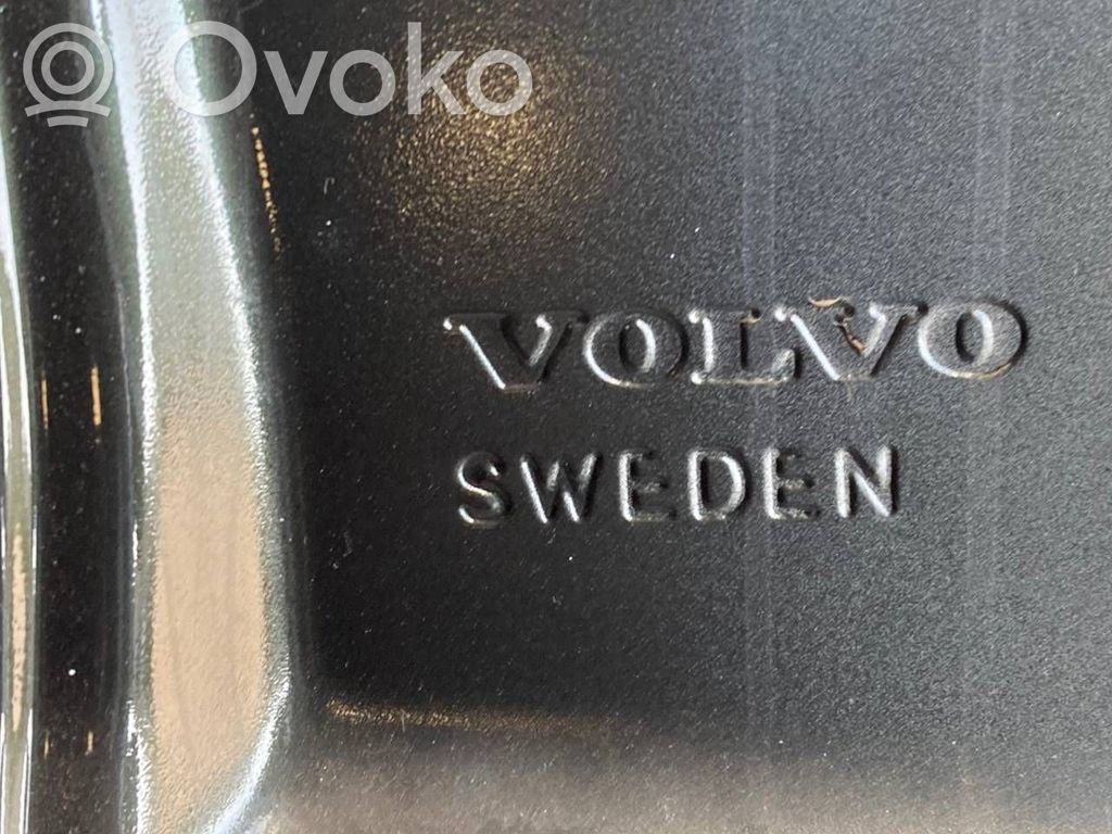 Aizmugurējās durvis