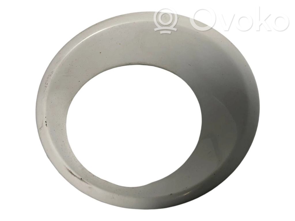 Pretmiglas luktura dekoratīvais režģis