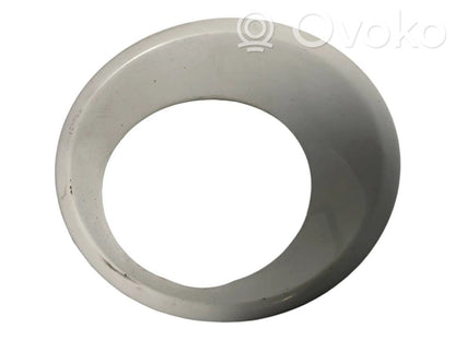 Pretmiglas luktura dekoratīvais režģis