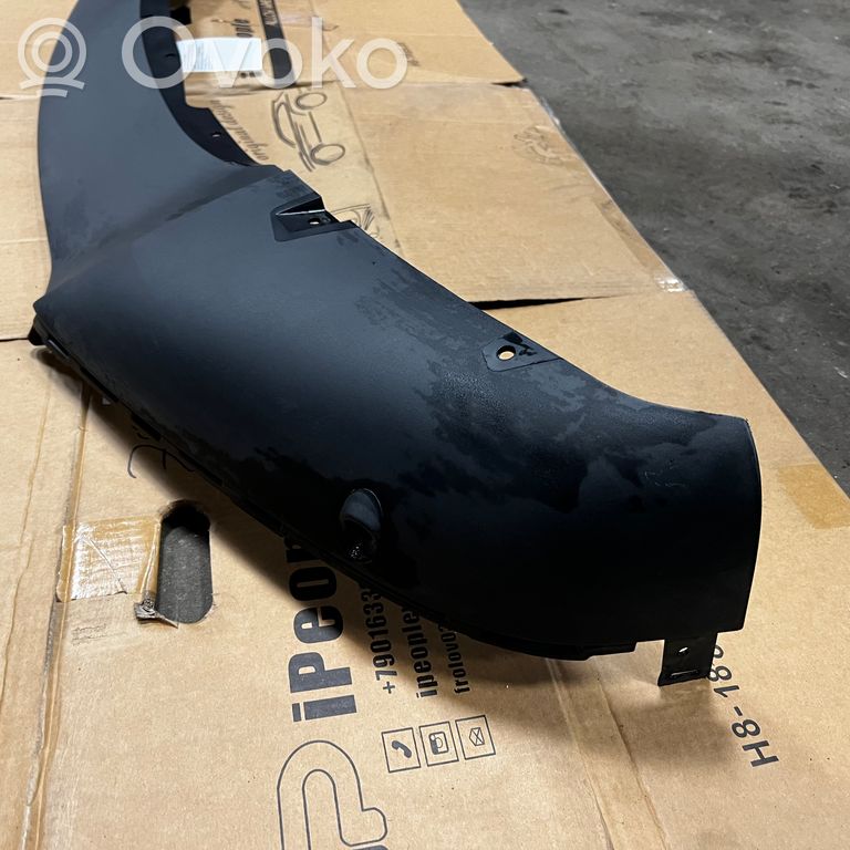 Priekšpusē dekoratīva bampera uzlikas