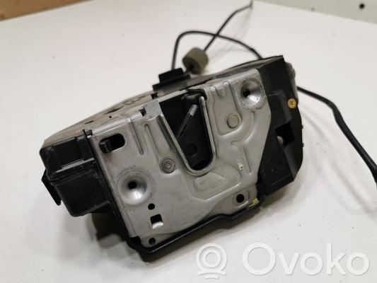 Aizmugurē slēdzene