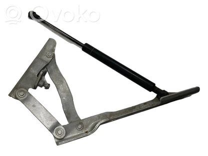 Engine hood damper