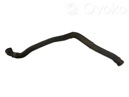 Caurulīte (-es) / šļūtene (-es)