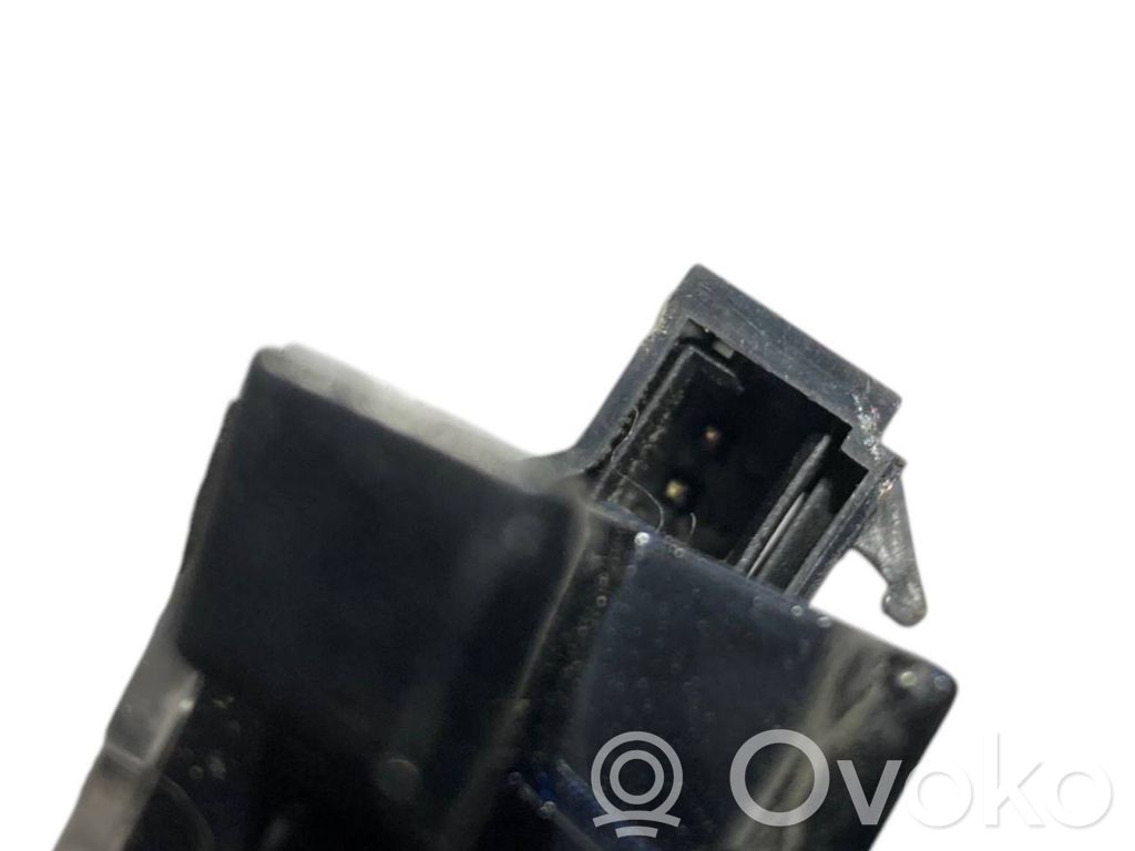 Additional brake light
