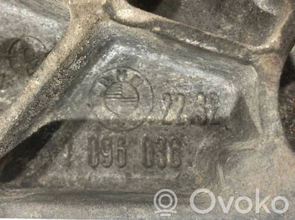 Кронштейн крепления трансмиссии