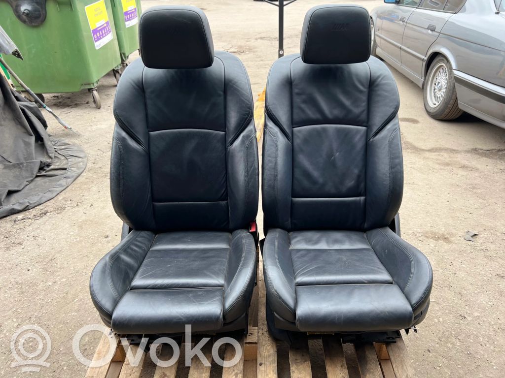 Комплект сидений