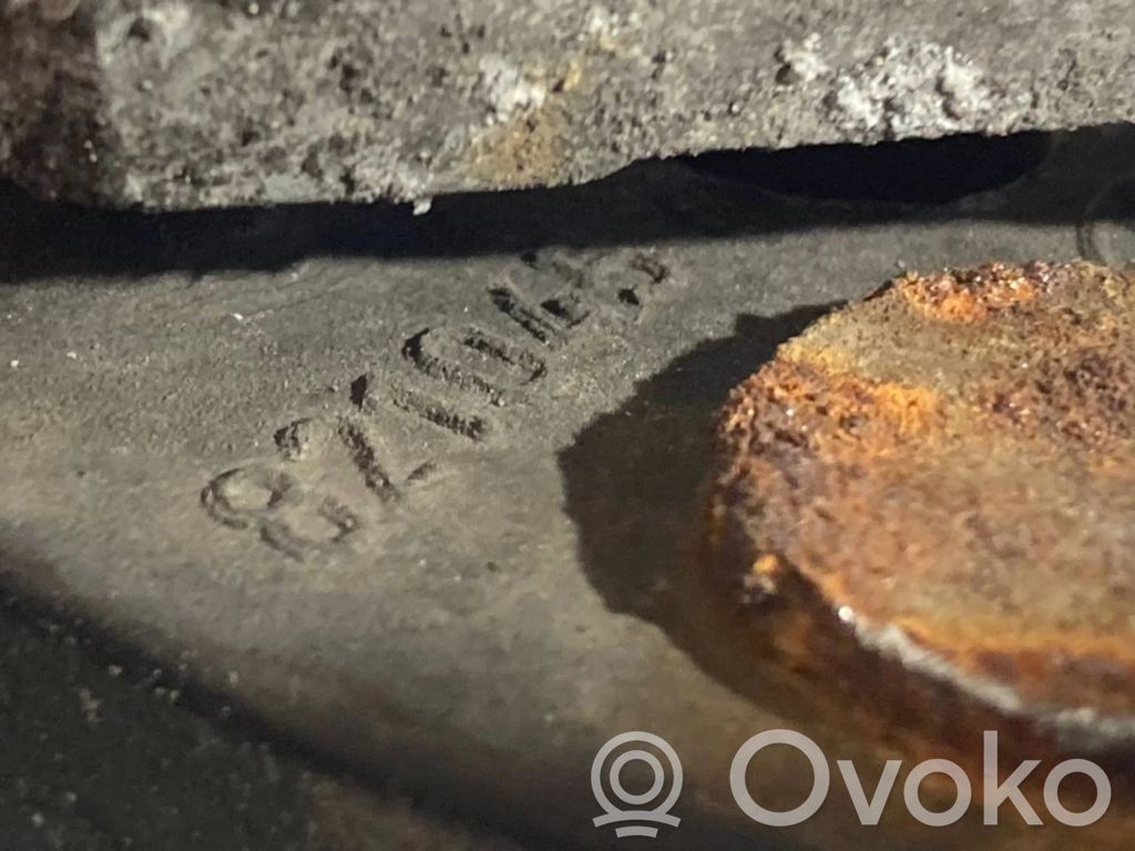 Stūresrata ass krustsavienojums