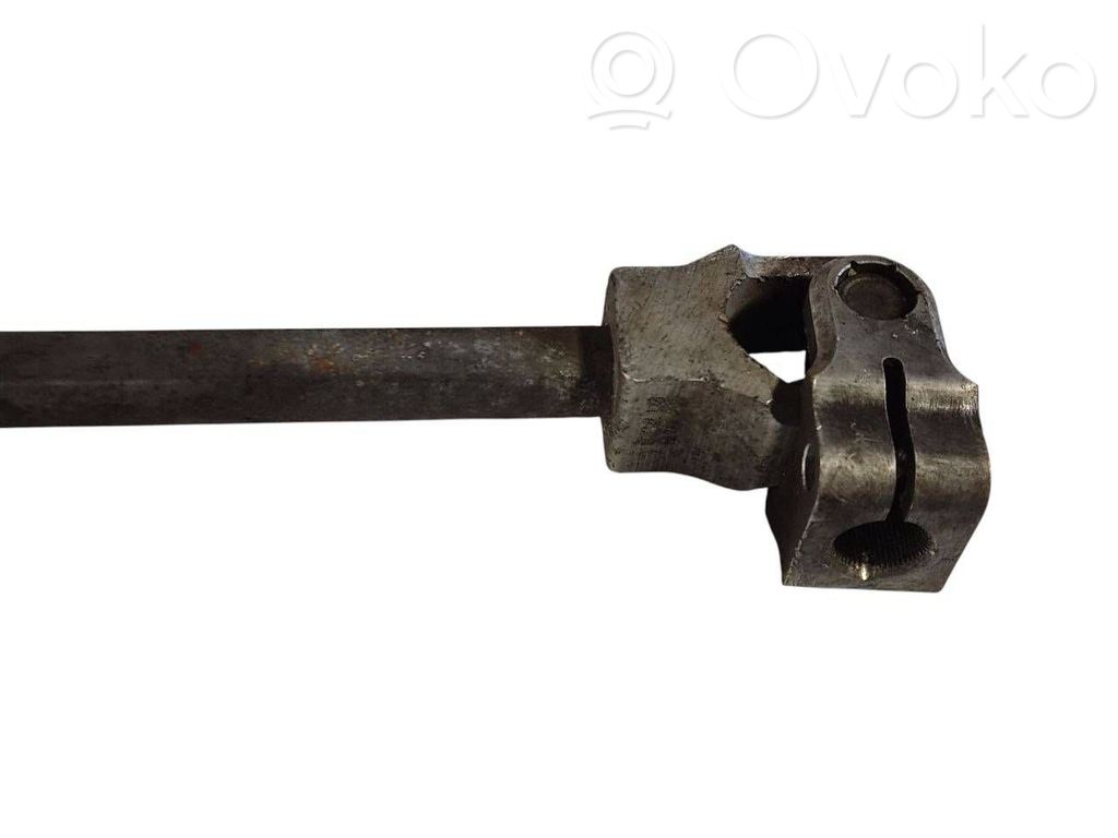 Stūresrata ass krustsavienojums